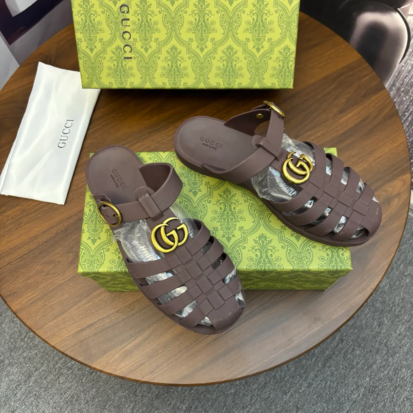 Men's shoes 260💰 [Gucci] Counter quality, top-quality original goods, real photos! Original TPU material, fine workmanship, comfortable; genuine 1:1 replica Size: 38 ~ 46